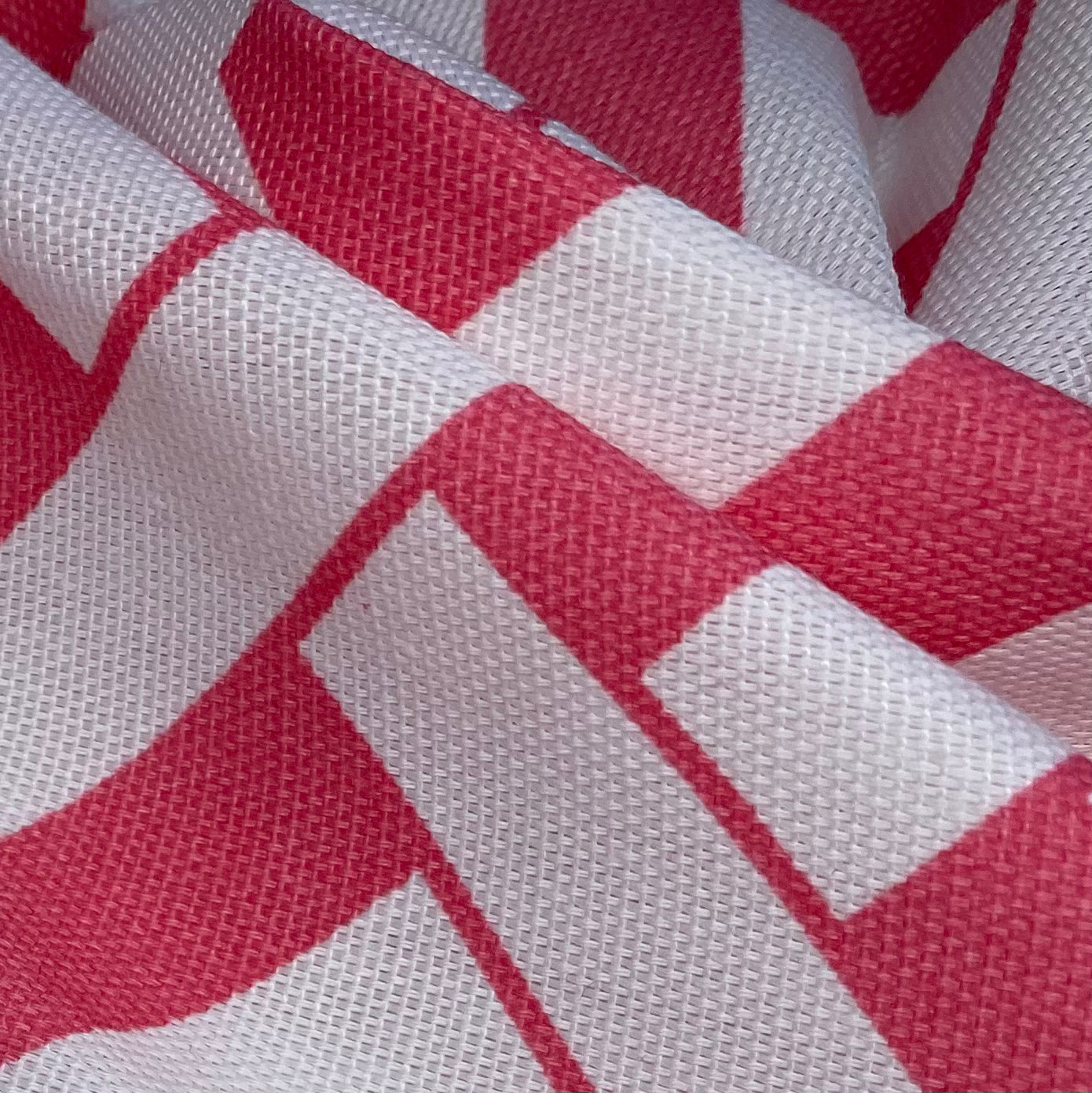 Printed Indoor/Outdoor Canvas - Geometric - Pink/White