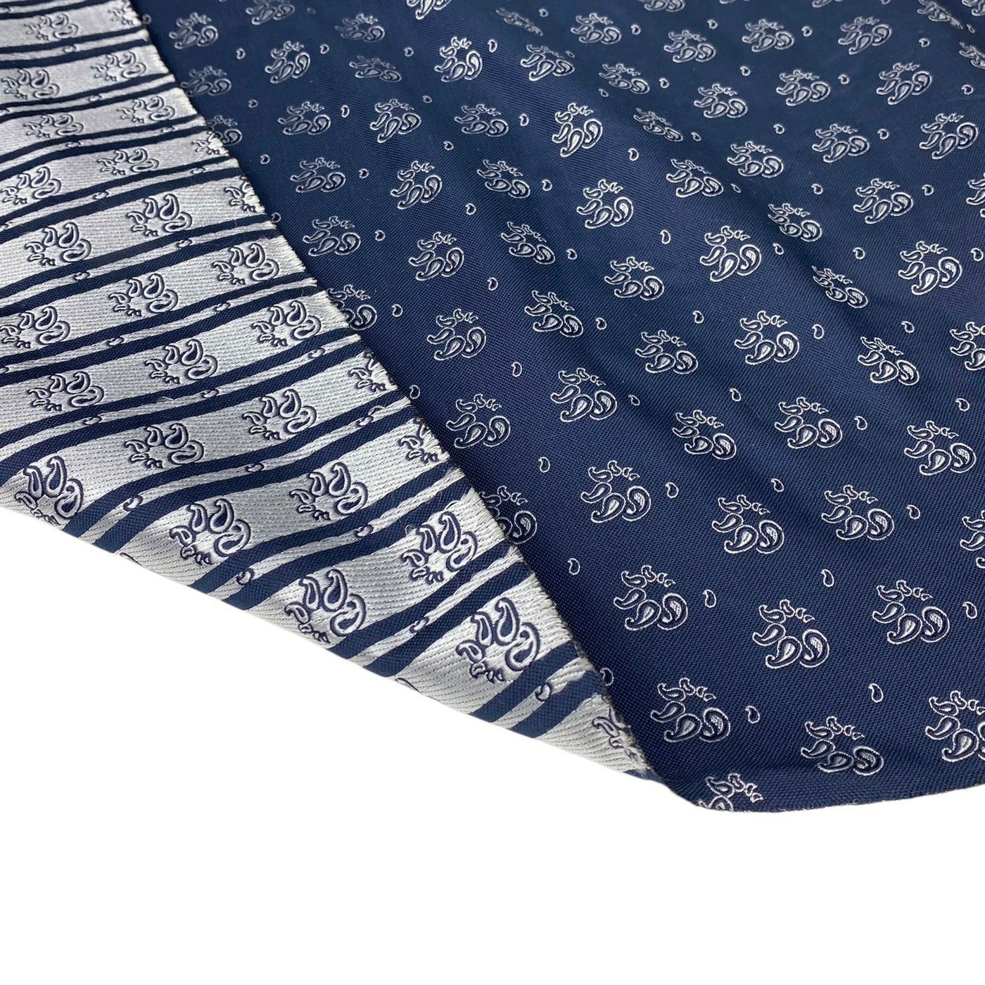 Silk Paisley Jacquard Remnant - Navy/White