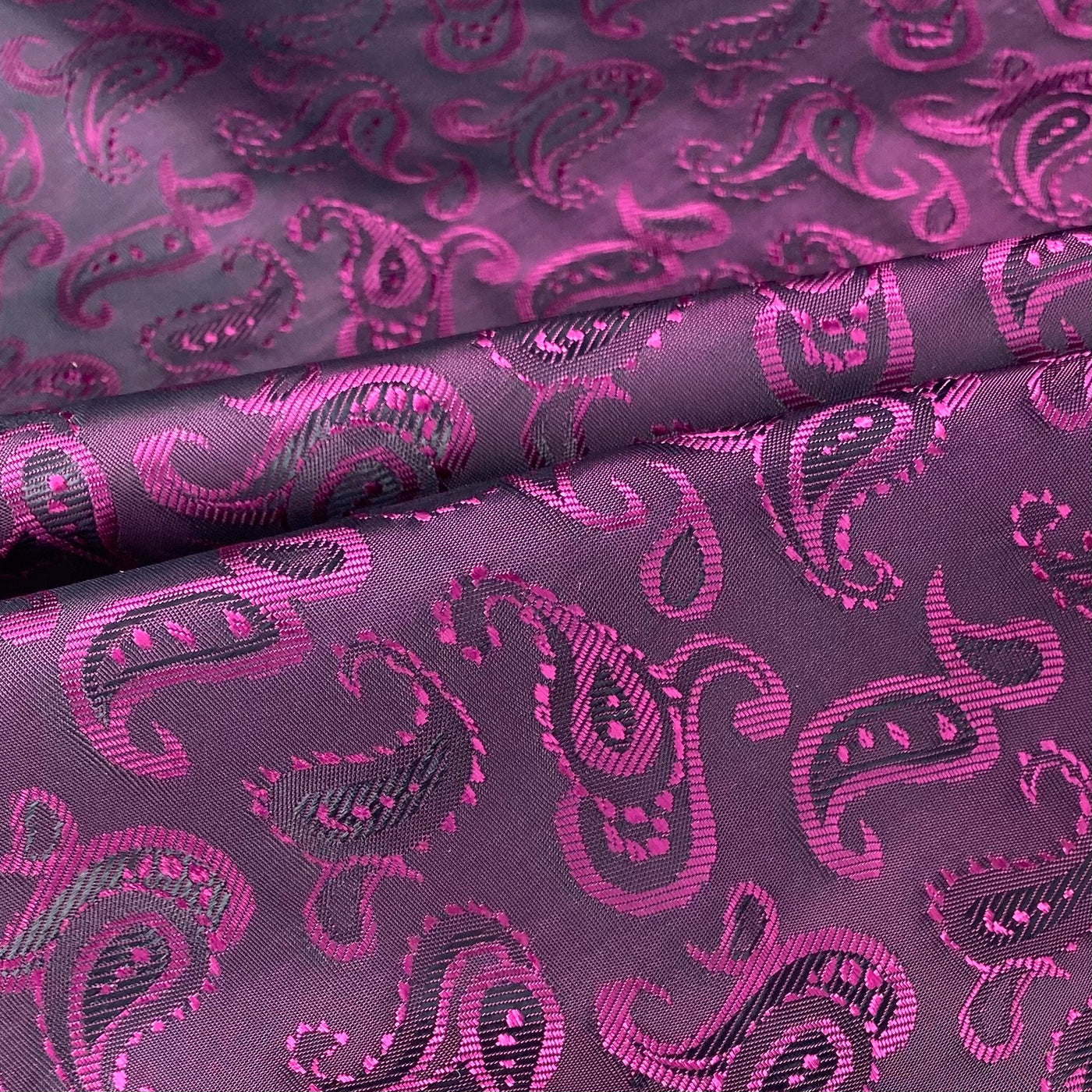 Two Tone Paisley Jacquard Lining - Fuchsia/Black
