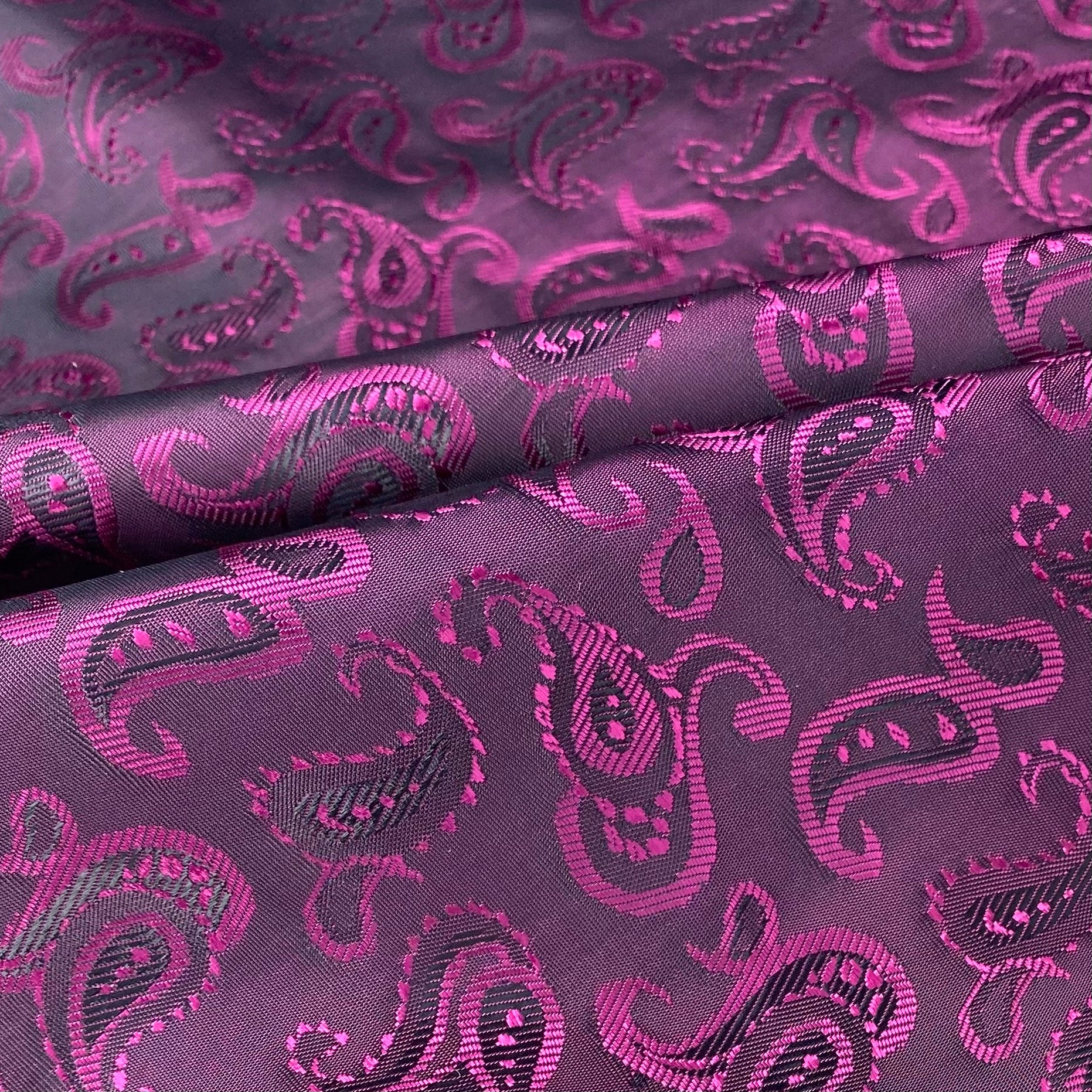 Two Tone Paisley Jacquard Lining - Fuchsia/Black