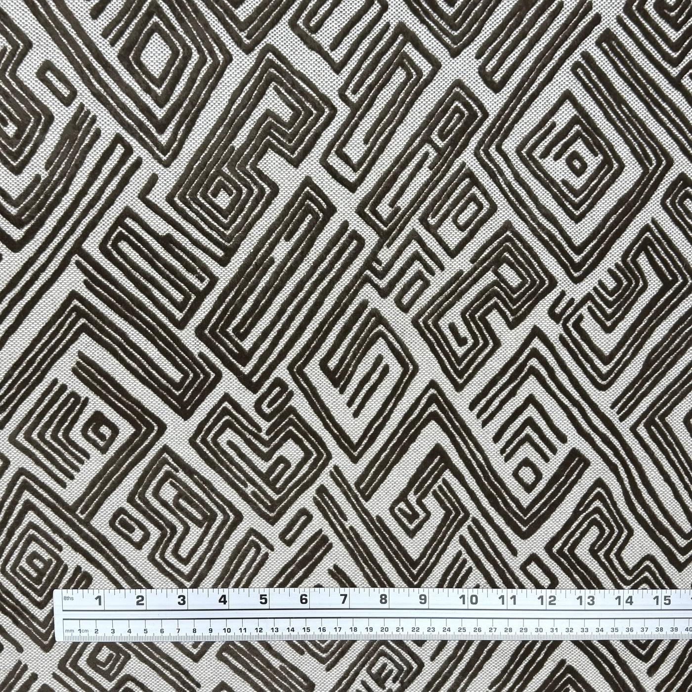 Patterned Flocked Linen Remnant - Beige/Brown