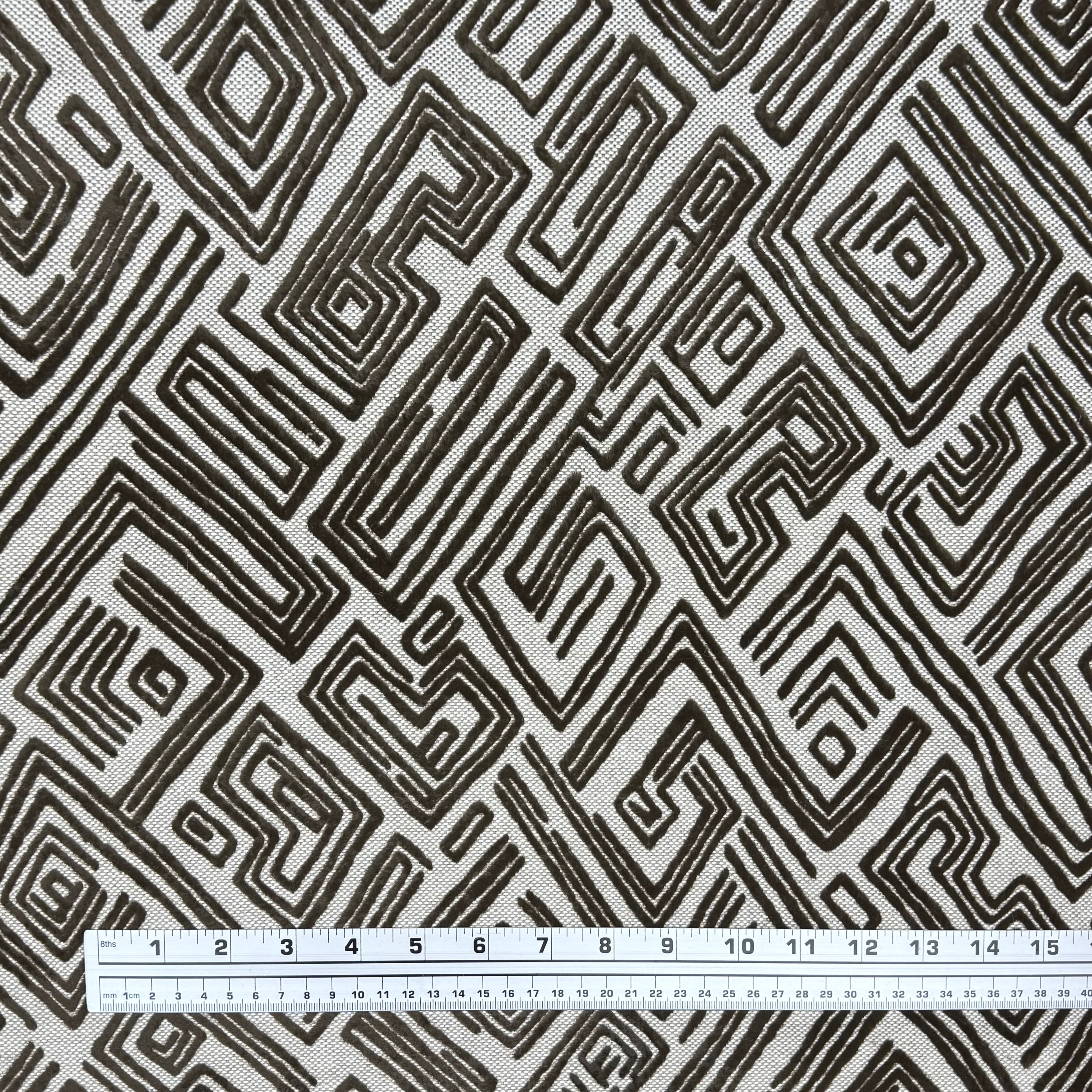 Patterned Flocked Linen Remnant - Beige/Brown