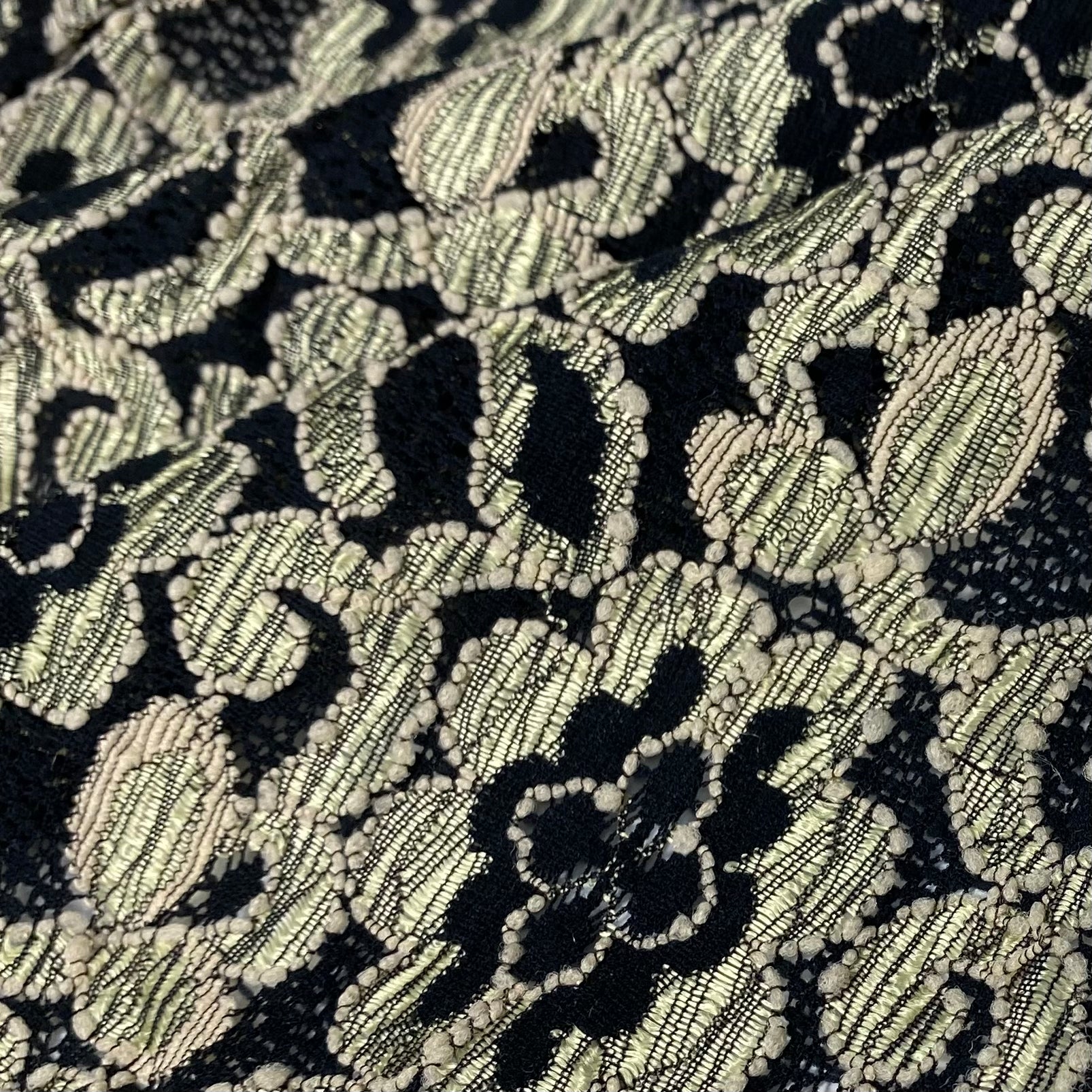 Floral Lace - Black/Beige