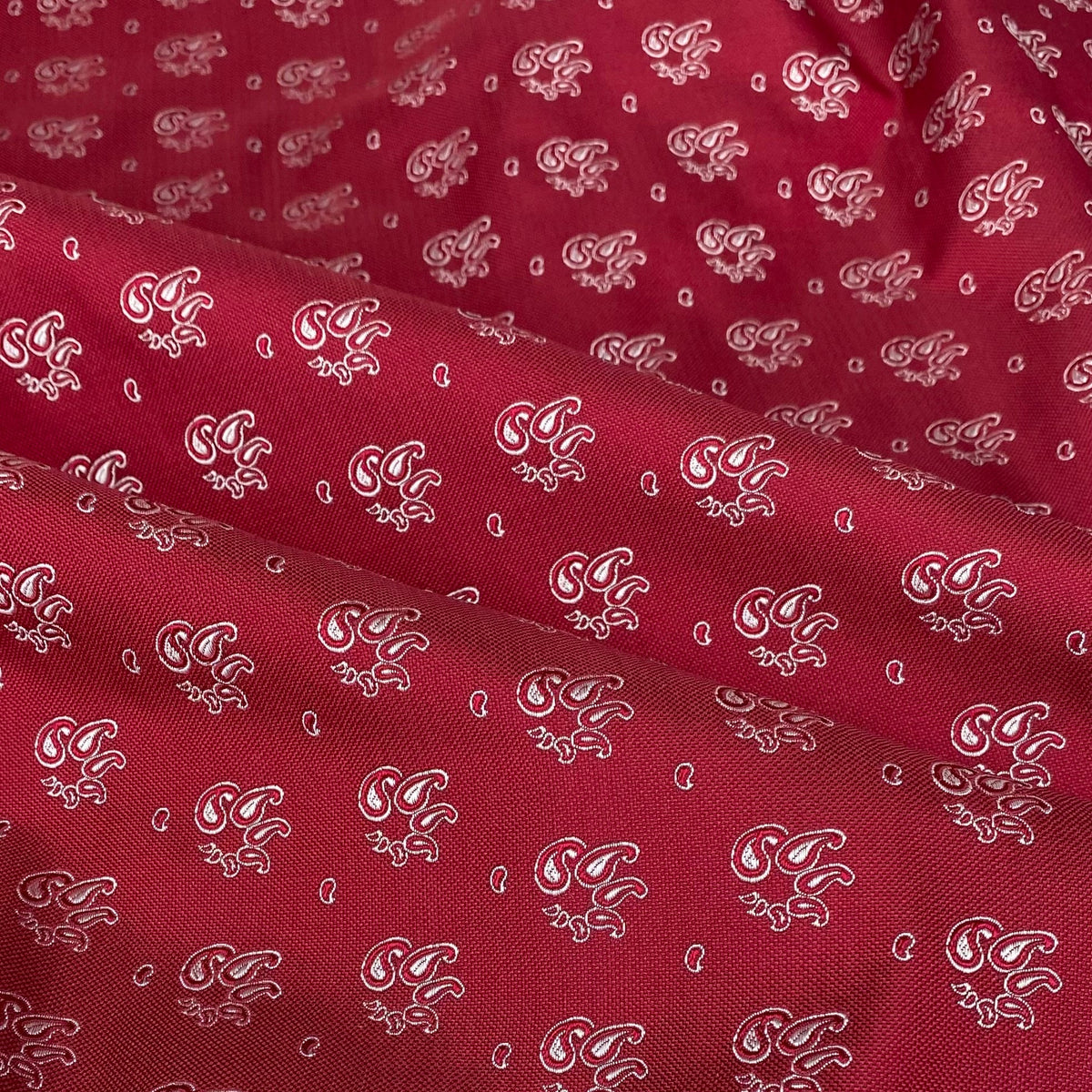 Silk Paisley Jacquard Remnant - Red/White