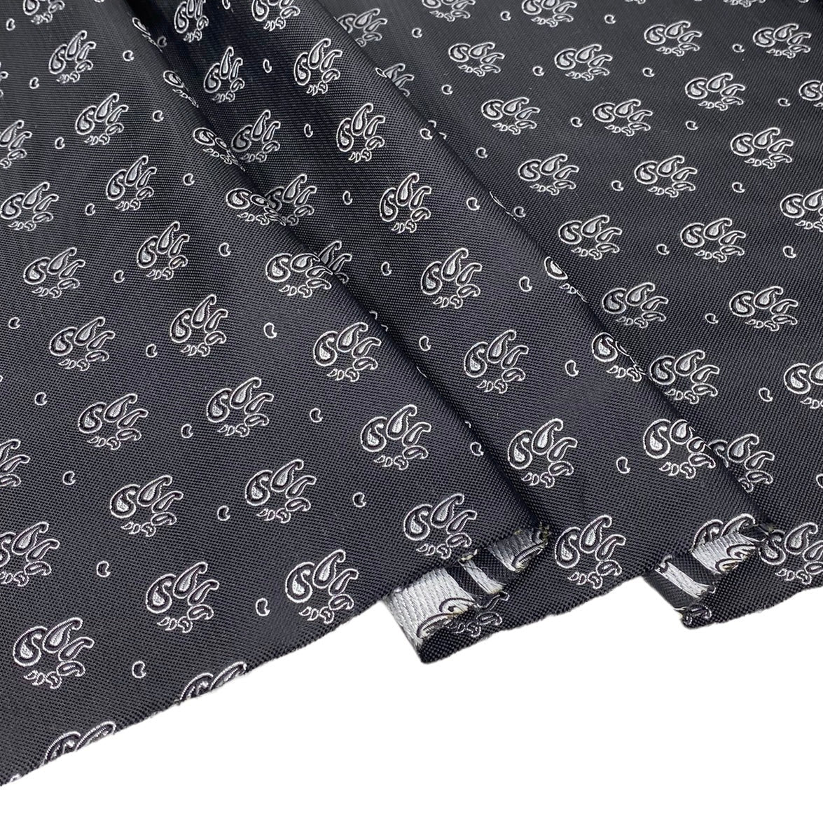 Silk Paisley Jacquard Remnant - Black/White