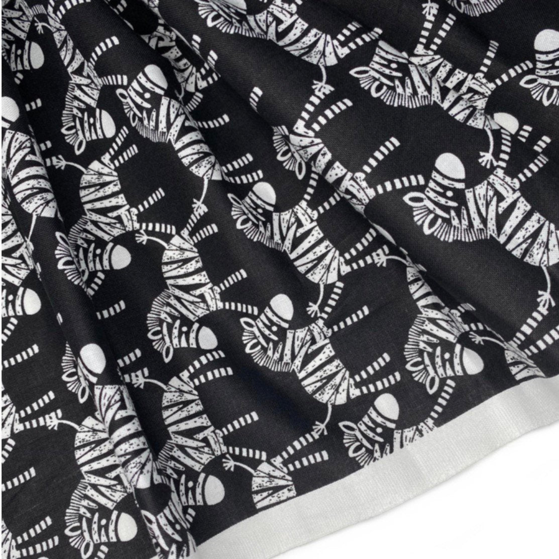 Quilting Cotton - Zebra - Black/White