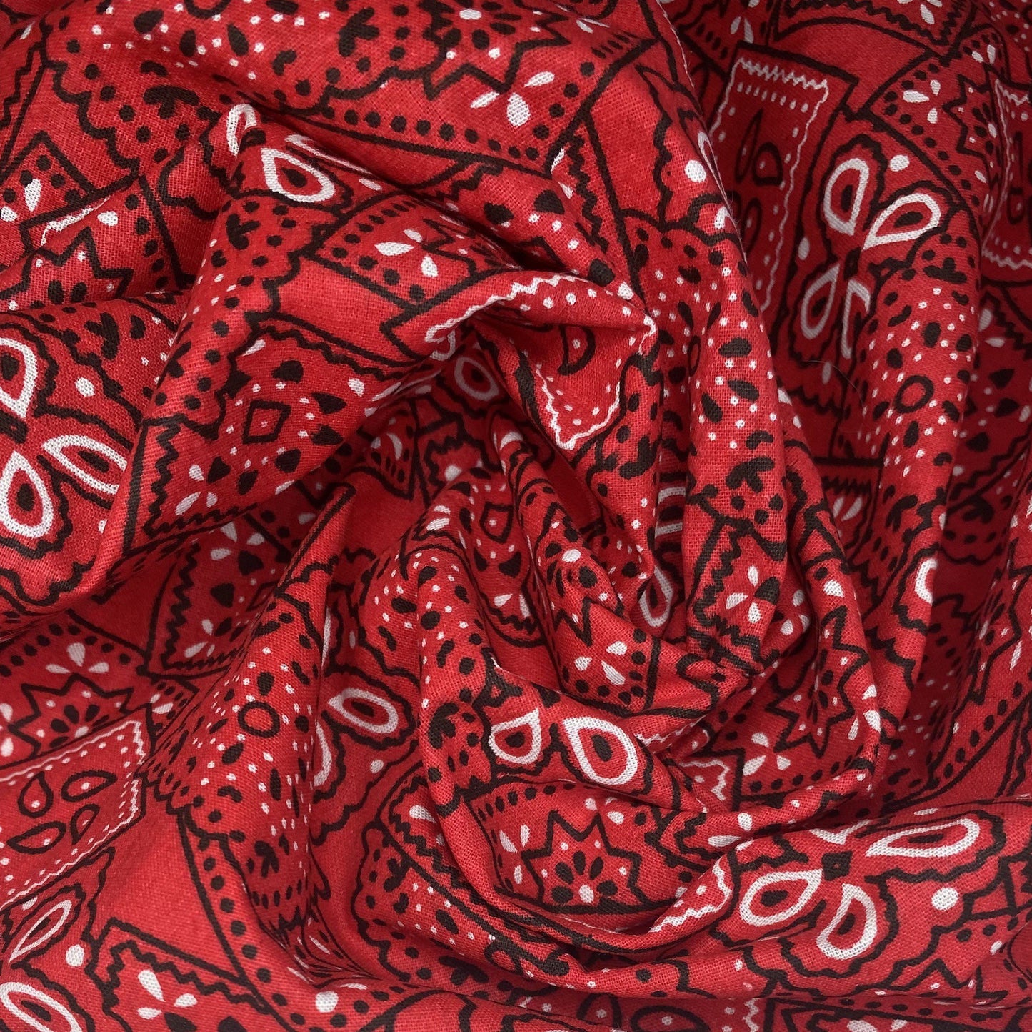 Quilting Cotton - Bandanna - 44” - Red