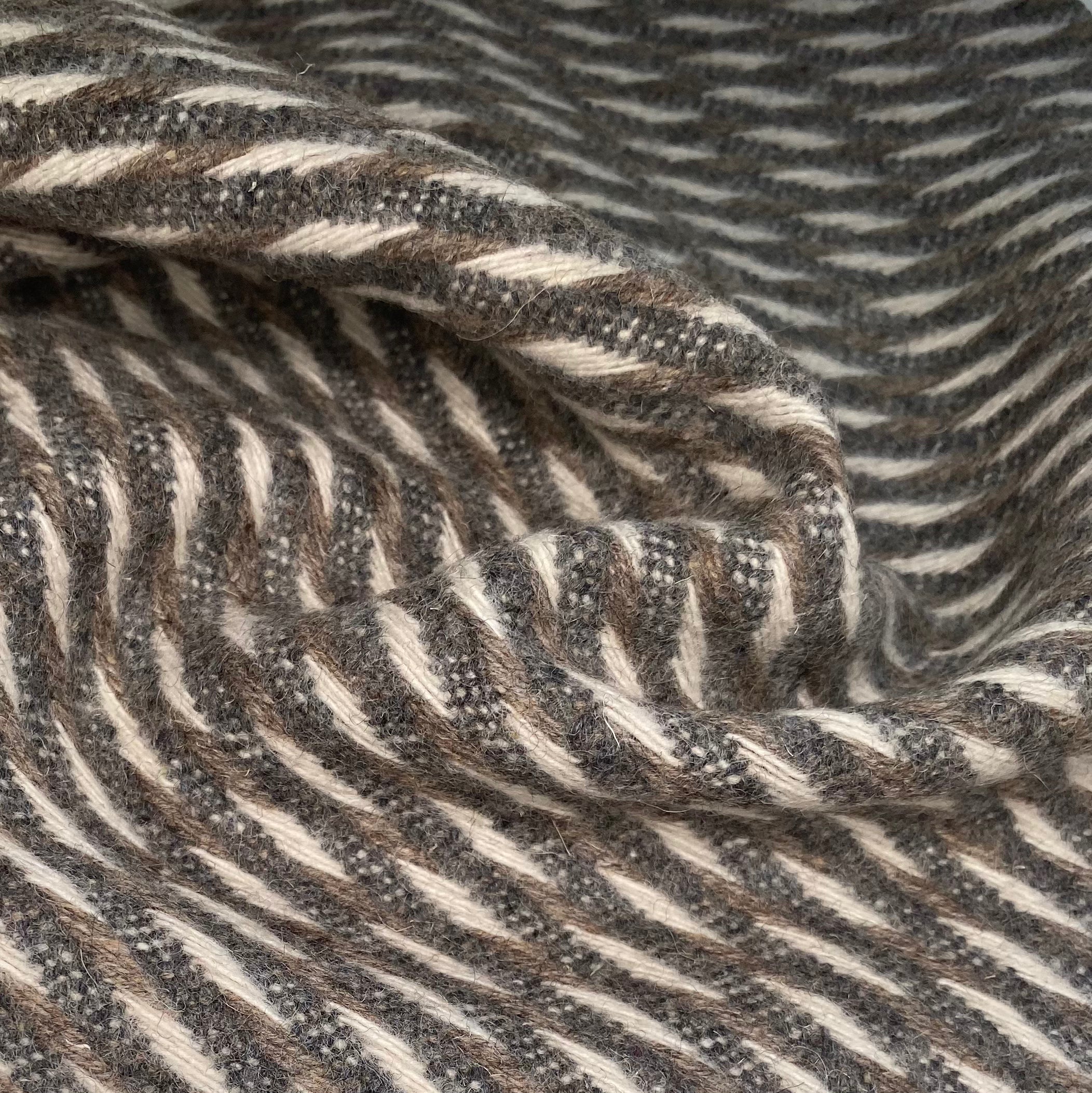 Patterned Wool Coating Diagonal Stripes - Grey/Cream/Brown
