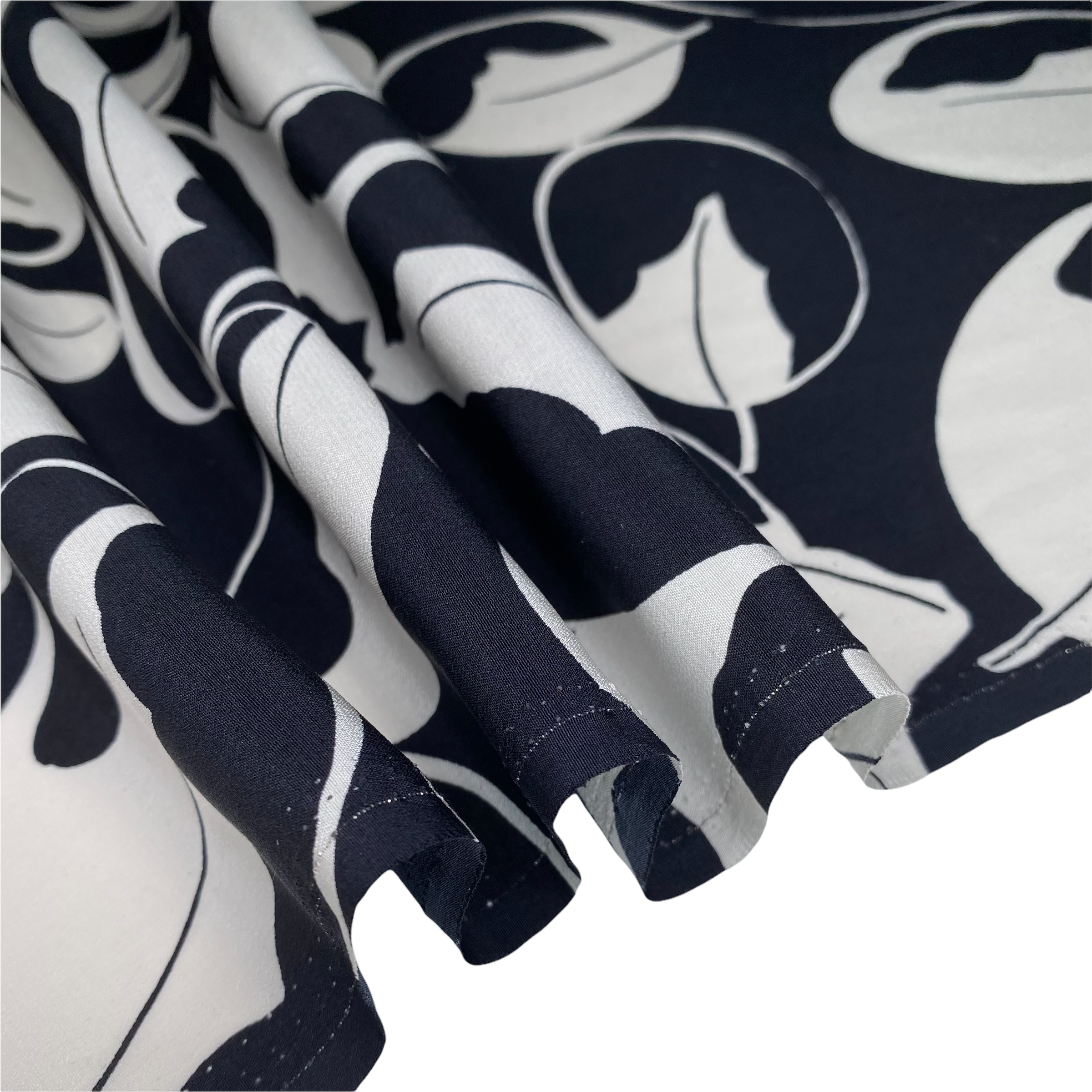 Printed Silk Georgette - Leaves - Black/White