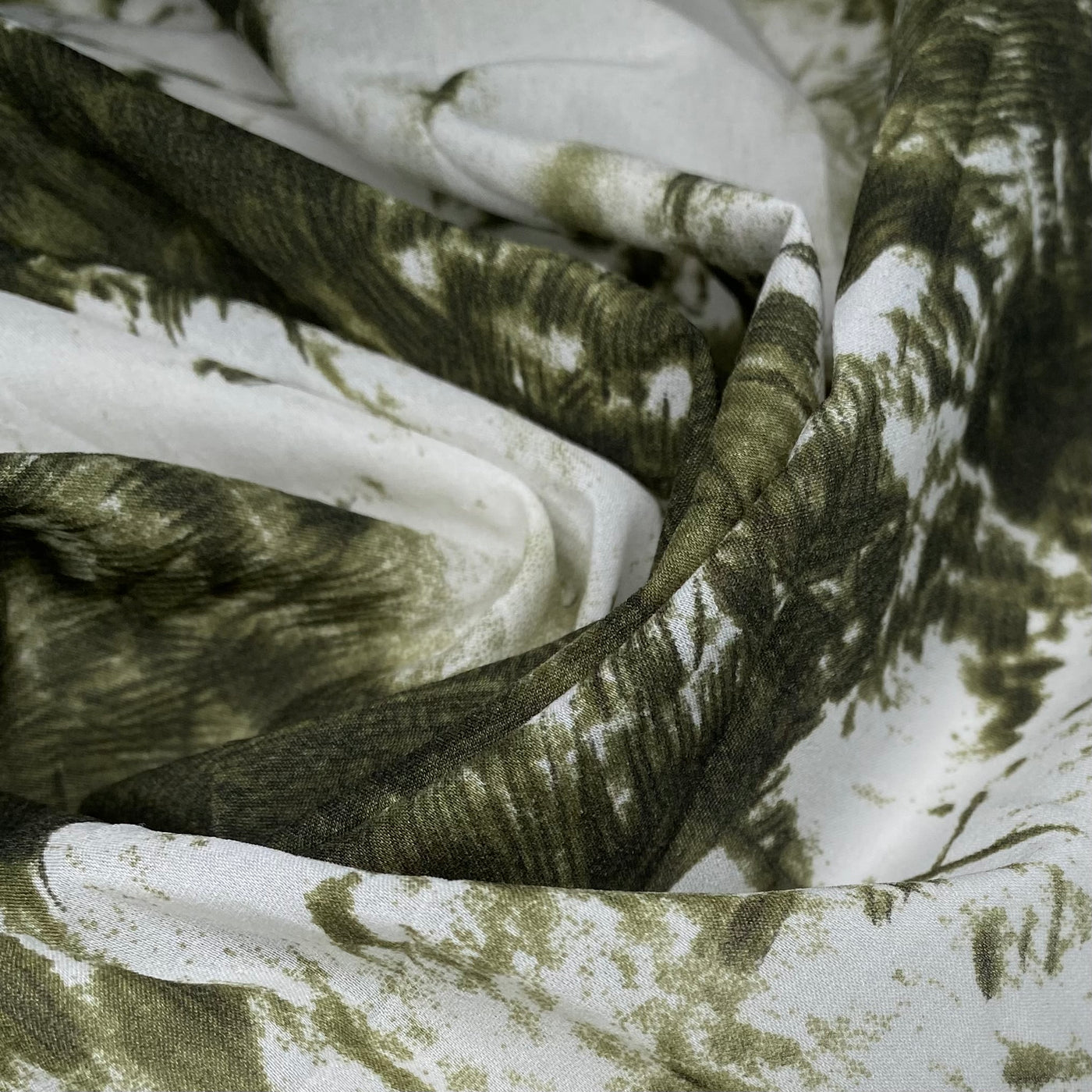 Stretch Printed Silk - White/Green