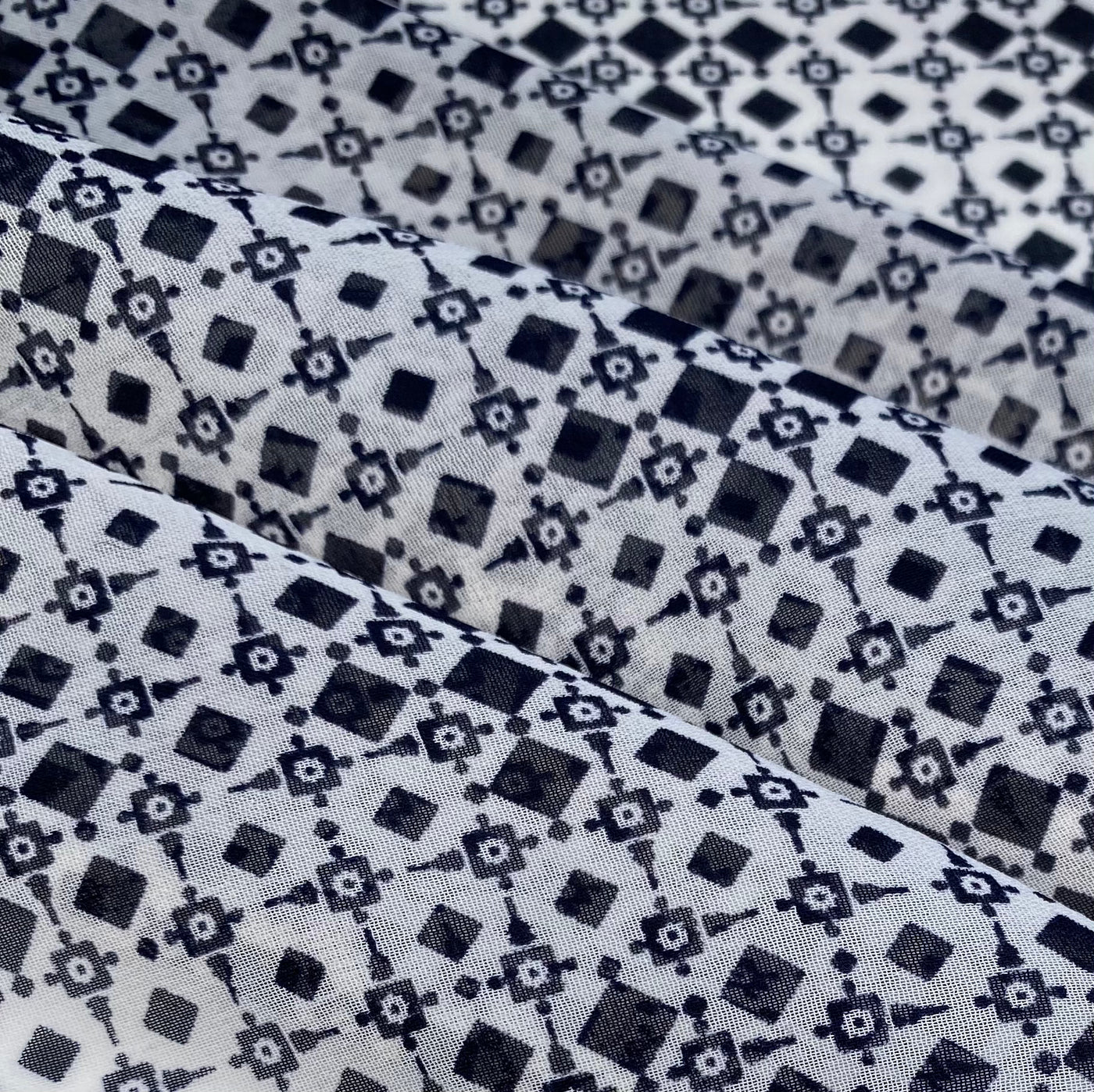 Square Polyester Chiffon - 58” - Off White/Navy