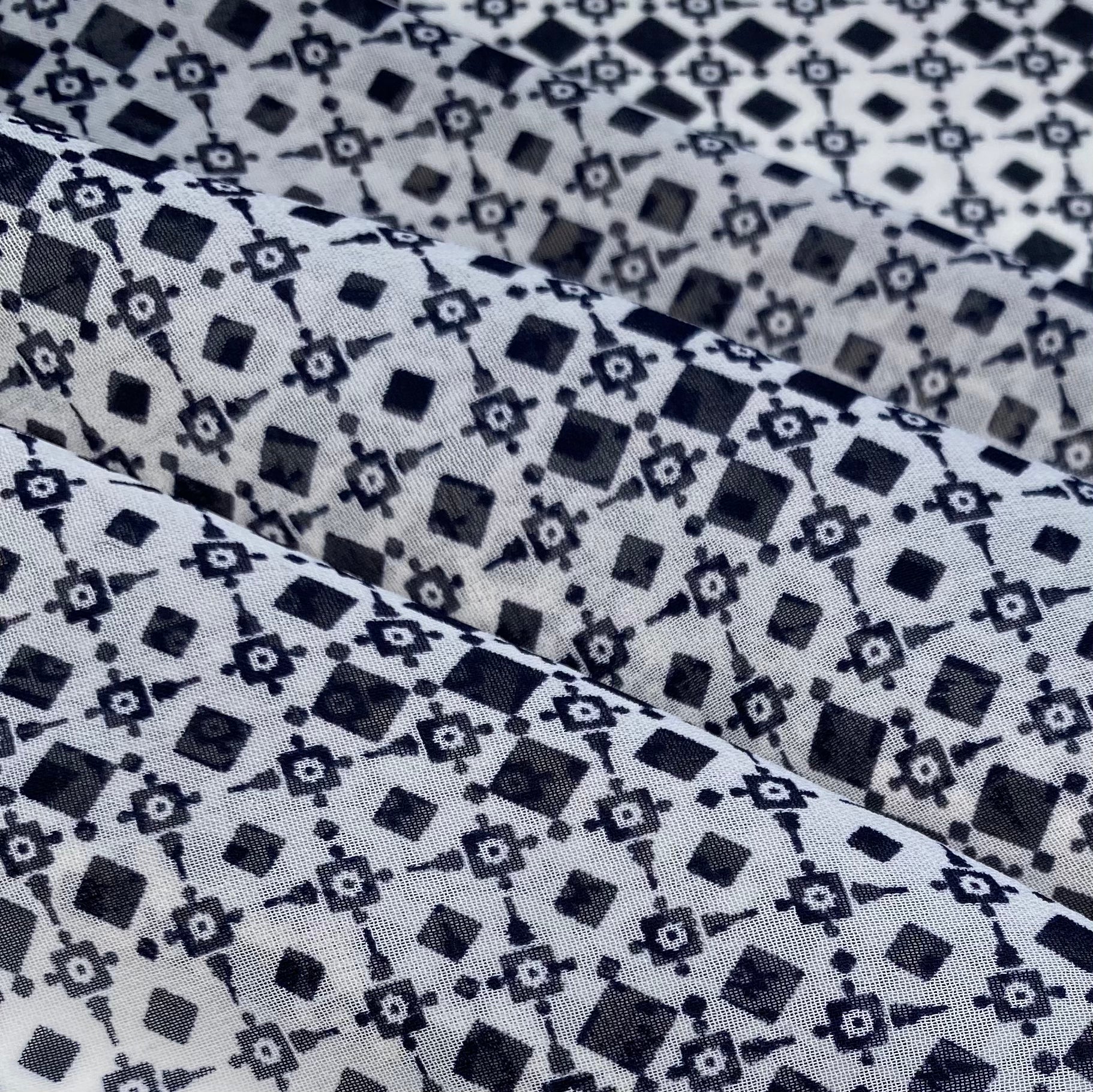 Square Polyester Chiffon - 58” - Off White/Navy
