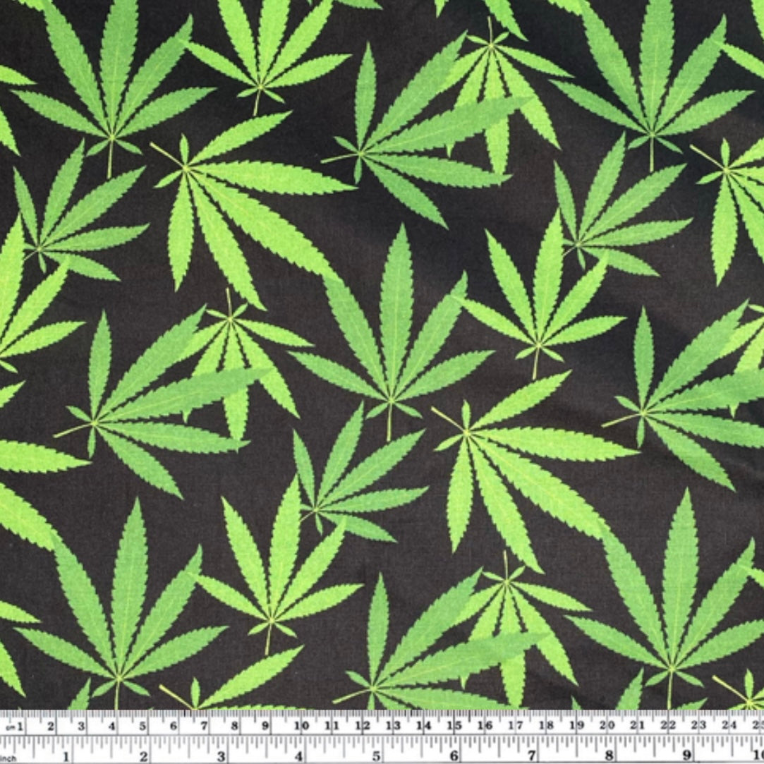 Quilting Cotton - Leaf Print - 44” - Black